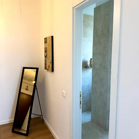 Apartment's Aquilo Blloku * تيرانا